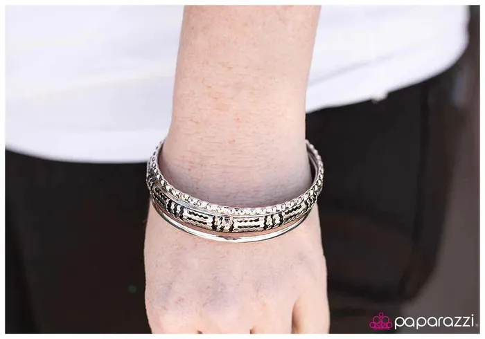 Paparazzi Jewelry Bracelets Paparazzi Bracelet Catch the Wave Silver