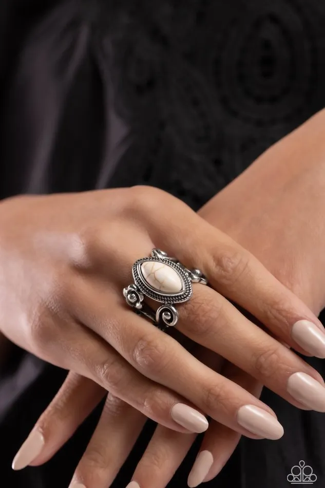 Paparazzi Jewelry Paparazzi Ring Flower SWIRL White Rings