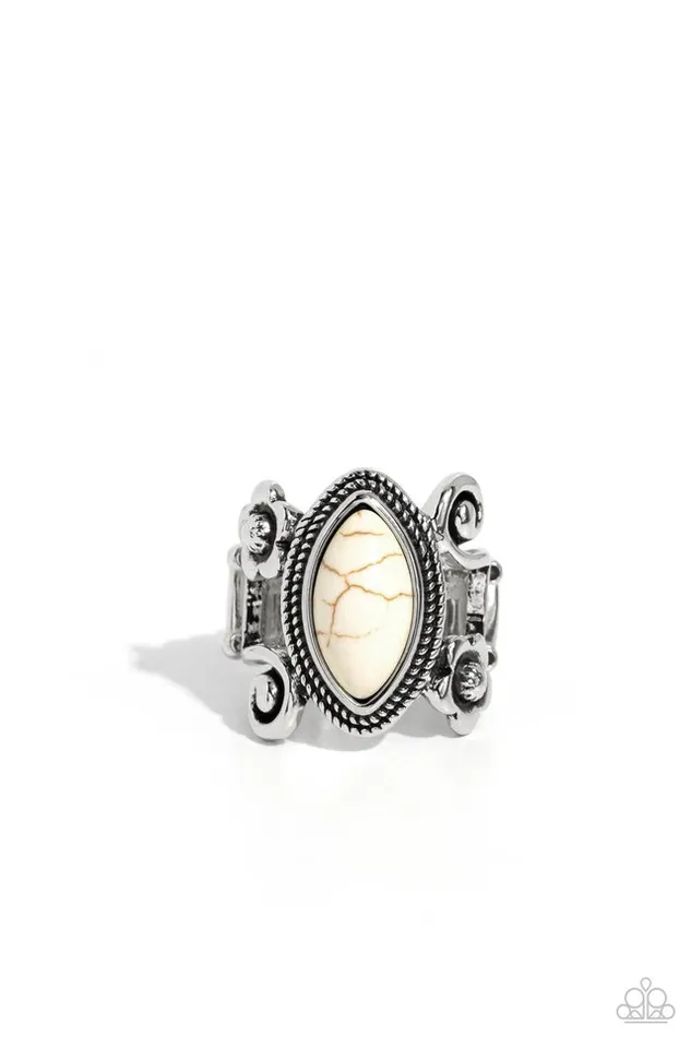 Paparazzi Jewelry Paparazzi Ring Flower SWIRL White Rings