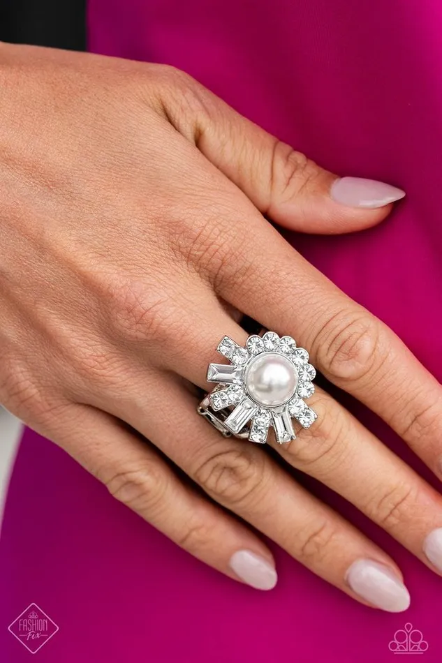 Paparazzi Jewelry Rings Paparazzi Ring Gatsby Getaway White