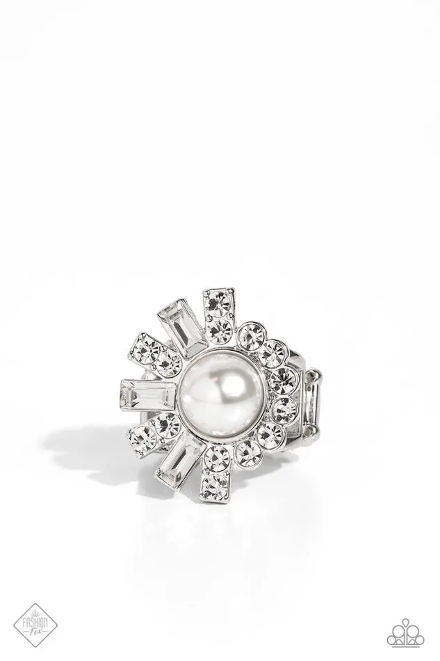 Paparazzi Jewelry Rings Paparazzi Ring Gatsby Getaway White