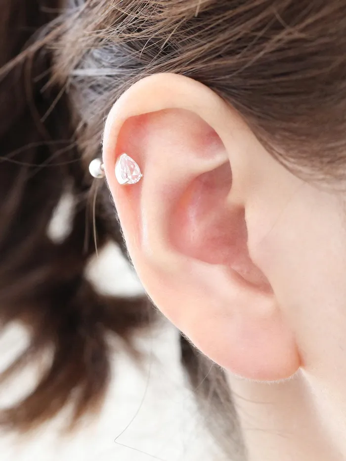 Earrings MinimalBijoux 925 Silver Tear Drop Cubic cartilage earring 16g