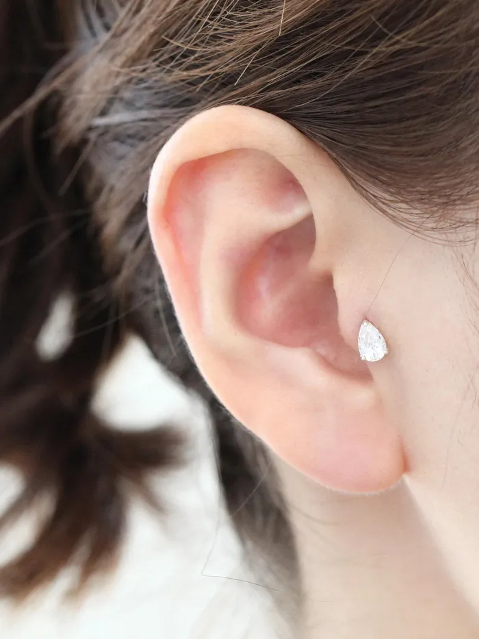 Earrings MinimalBijoux 925 Silver Tear Drop Cubic cartilage earring 16g