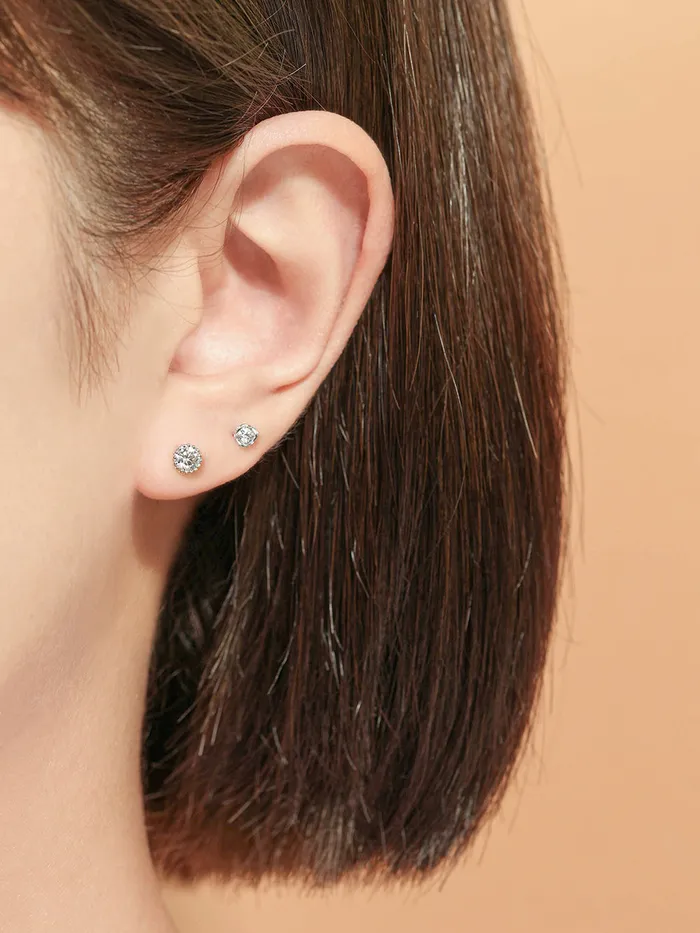 MinimalBijoux PreStyled Sets 14K Gold Moissanite Eco Internally Threaded Labret Piercing 18G16G