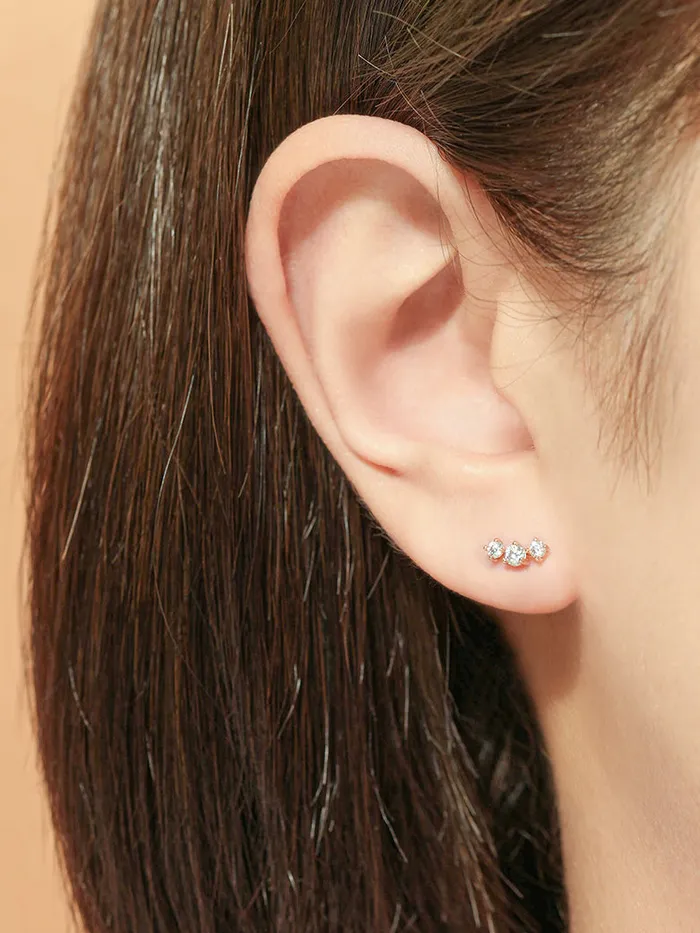 MinimalBijoux PreStyled Sets 14K Gold Triple Crown Moissanite Internally Threaded Labret Piercing 20G18G16G